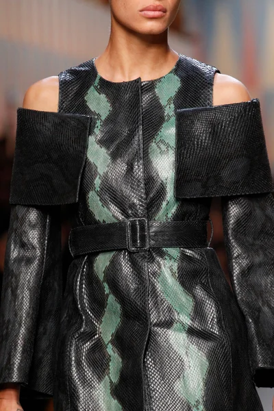 Look 13
